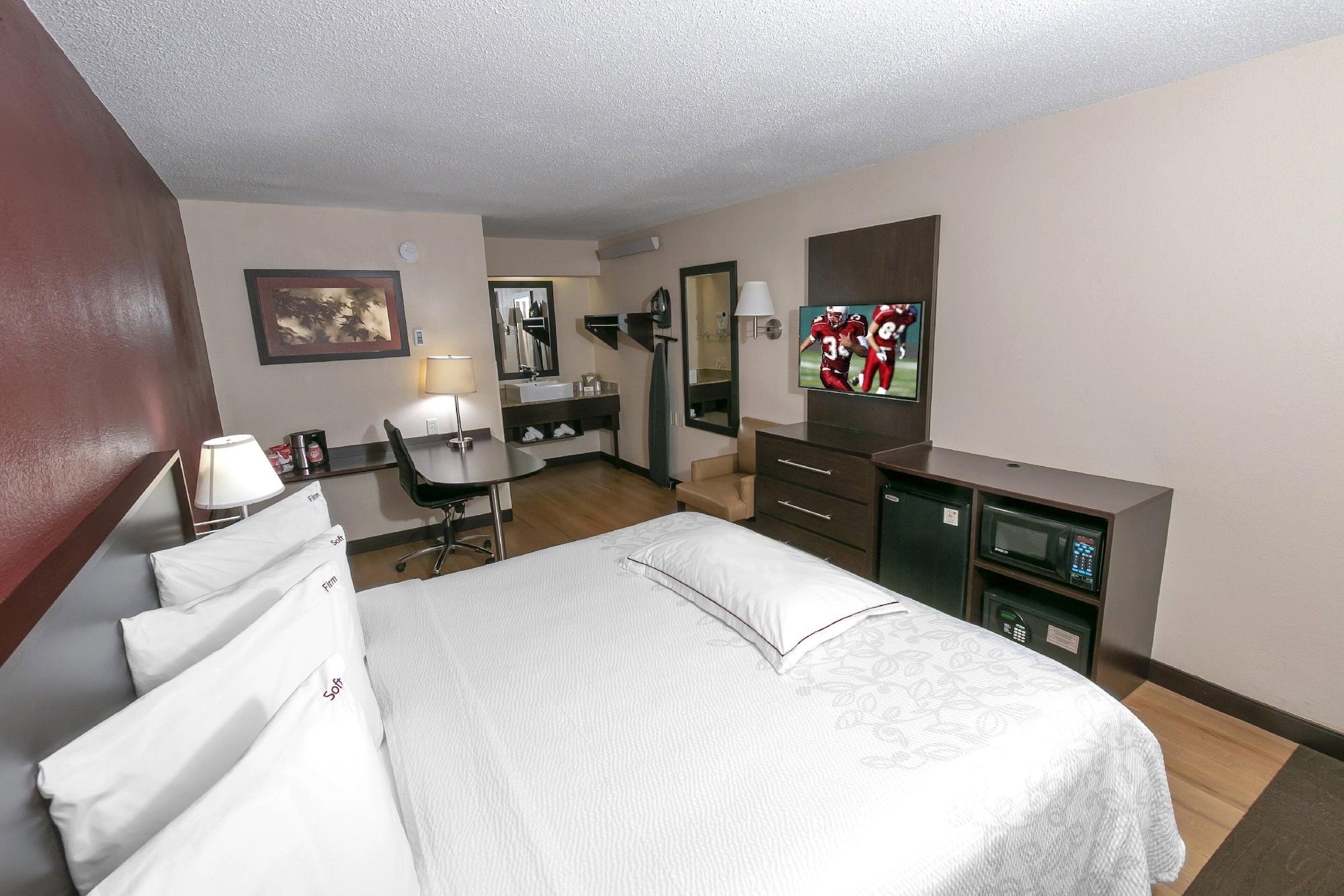 Red Roof Inn Plus+ St. Louis - Forest Park / Hampton Ave. Exterior foto