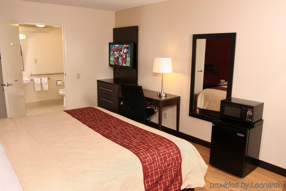 Red Roof Inn Plus+ St. Louis - Forest Park / Hampton Ave. Habitación foto