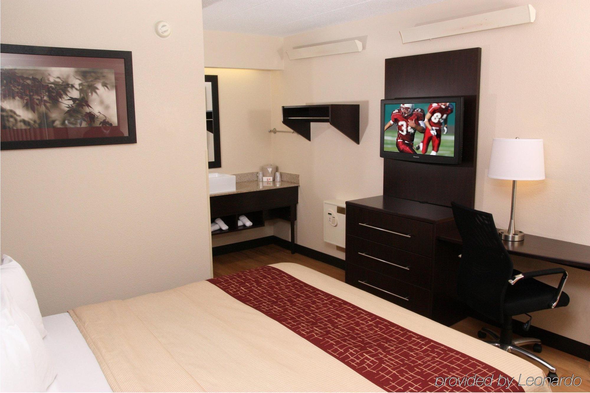 Red Roof Inn Plus+ St. Louis - Forest Park / Hampton Ave. Habitación foto