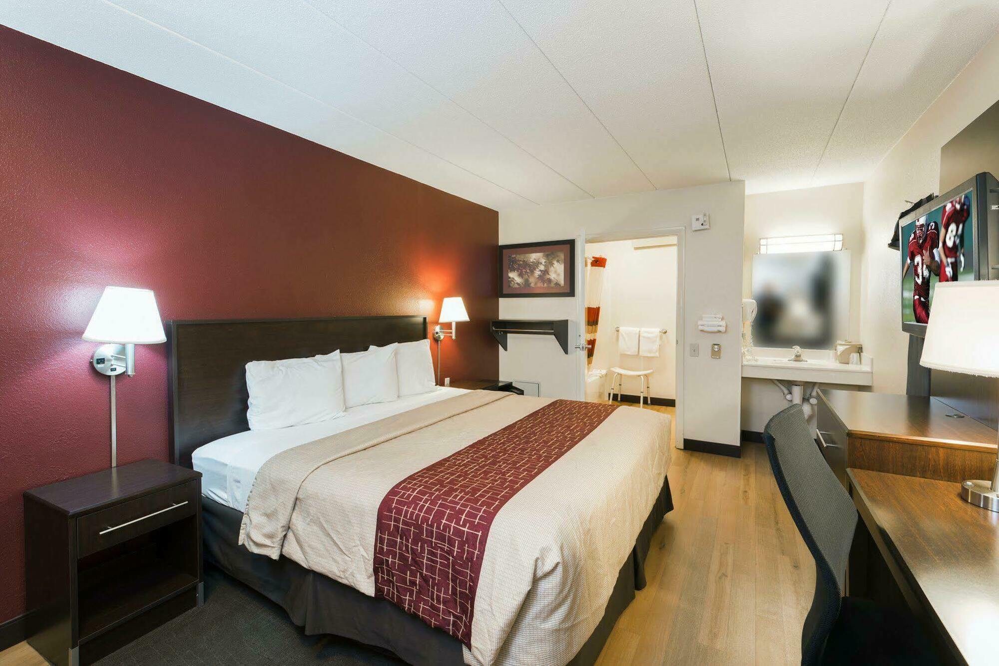 Red Roof Inn Plus+ St. Louis - Forest Park / Hampton Ave. Exterior foto